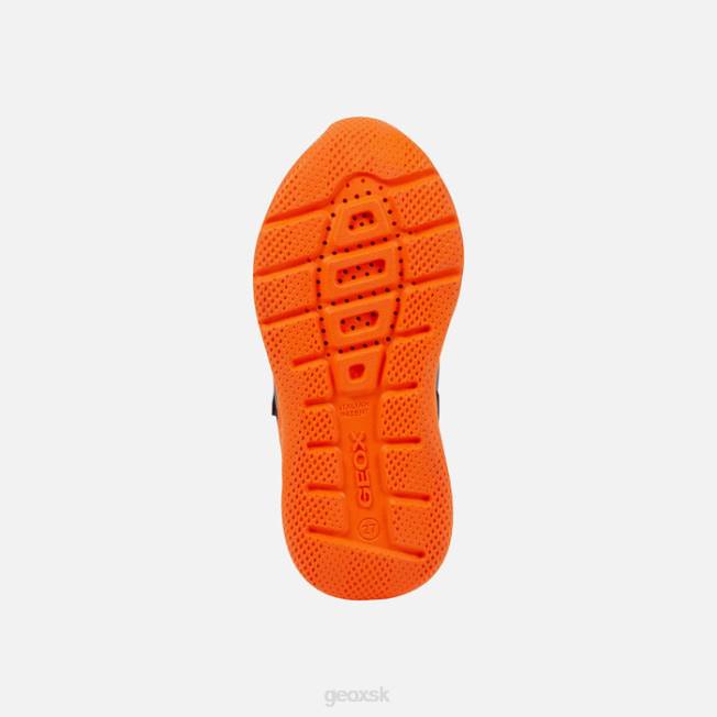 8ZHJ1310 čierna/oranžová Geox šprintérsky chlapec