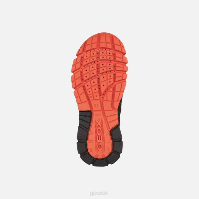 8ZHJ1354 čierna/oranžová Geox montrack abx chlapec