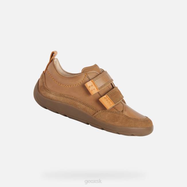 8ZHJ1396 koňak/pomaranč Geox bezcitný chlapec