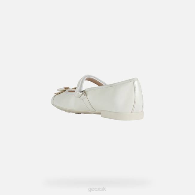 8ZHJ1877 biely Geox plie dievča