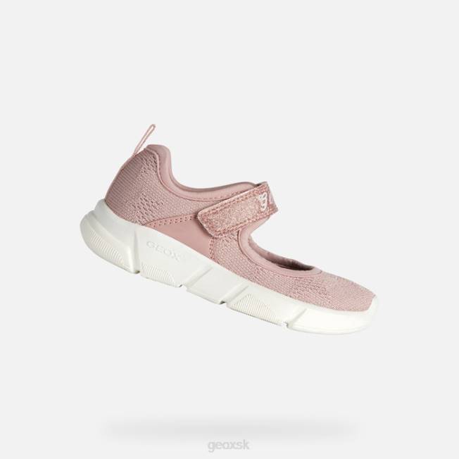 8ZHJ988 svetlá ruža Geox aril dievča