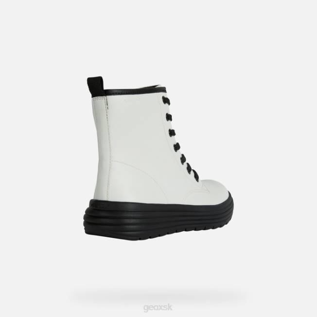 8ZHJ1168 biely Geox phaolae dievča