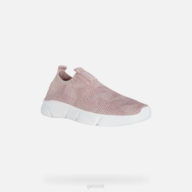 8ZHJ1003 svetlá ruža Geox aril dievča