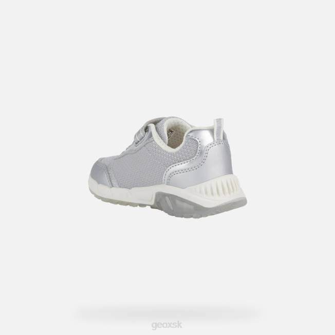 8ZHJ1202 striebro Geox spaziale dievča