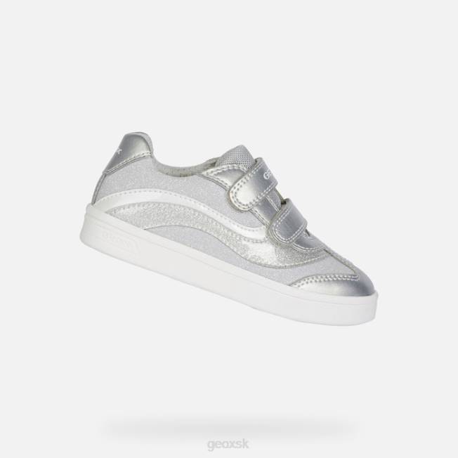 8ZHJ1149 striebro Geox djrock dievča
