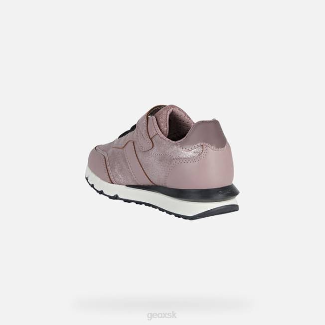 8ZHJ1190 ružový dym Geox posty dievča