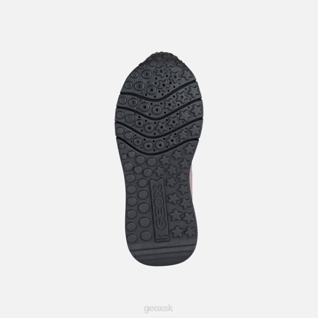 8ZHJ1190 ružový dym Geox posty dievča