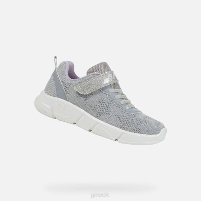 8ZHJ984 striebro/orgován Geox aril dievča