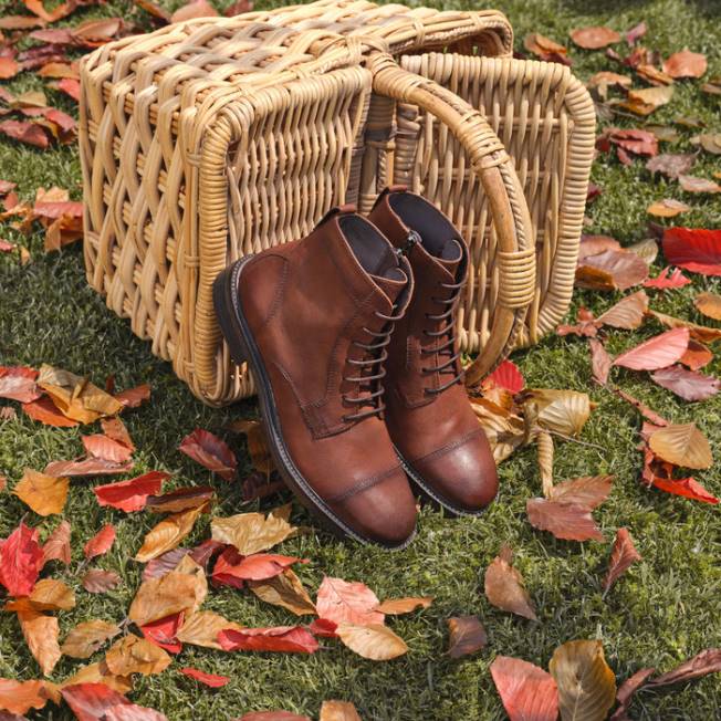 8ZHJ912 hnedá Geox aurelio človek