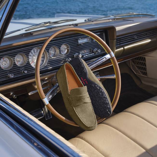 8ZHJ728 tmavý kameň Geox kozmopolis uchopiť človeka