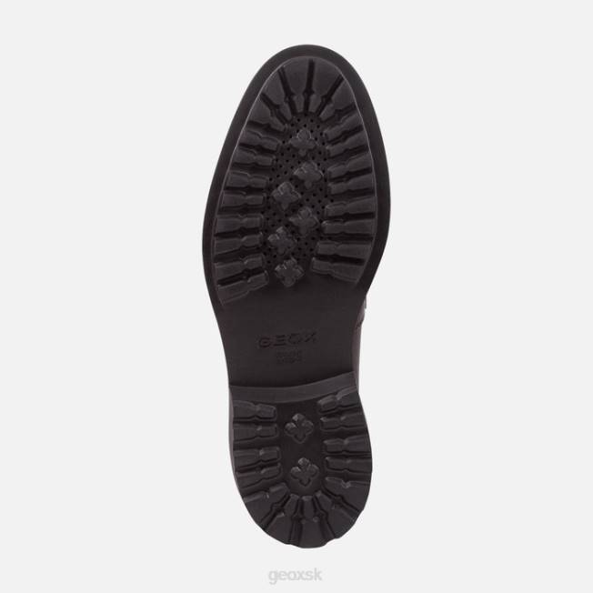 8ZHJ812 tmavá káva Geox cannaregio človek