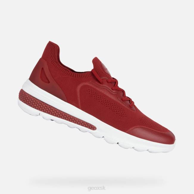 8ZHJ637 tmavo červená Geox spherica actif človek