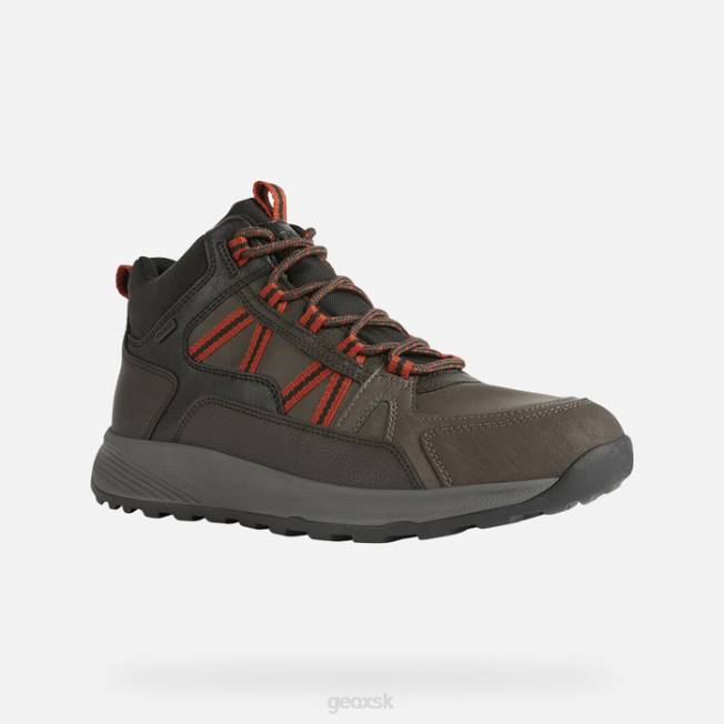 8ZHJ837 tmavá káva Geox terrestre abx človek