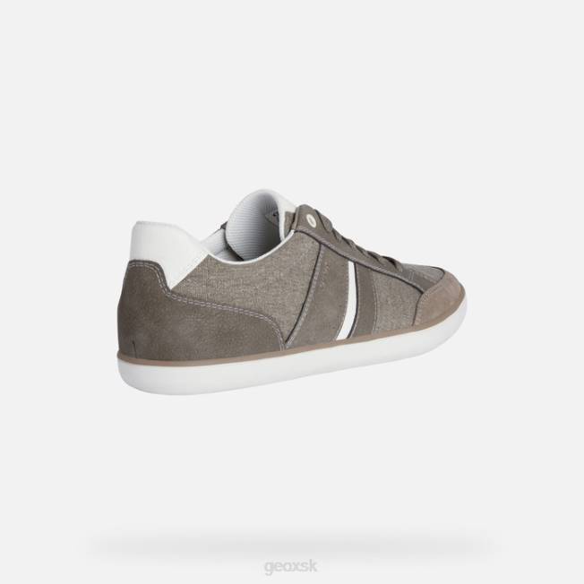 8ZHJ875 holubica sivá Geox starý človek