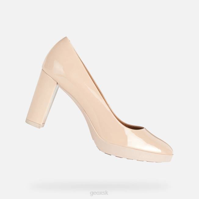 8ZHJ297 nahá Geox pôžitok z chôdze 85 žena