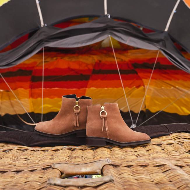 8ZHJ247 karamel Geox larysse žena