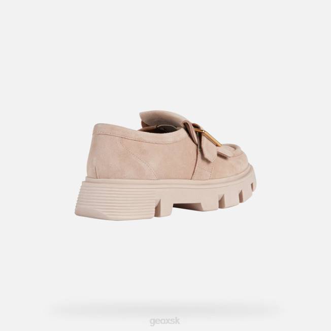 8ZHJ270 nahá Geox divoká žena