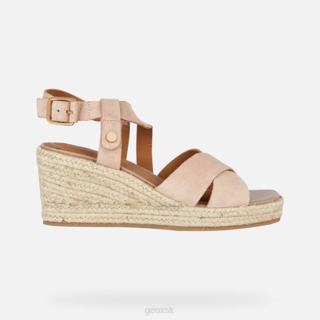 8ZHJ132 nahá Geox panareánska žena