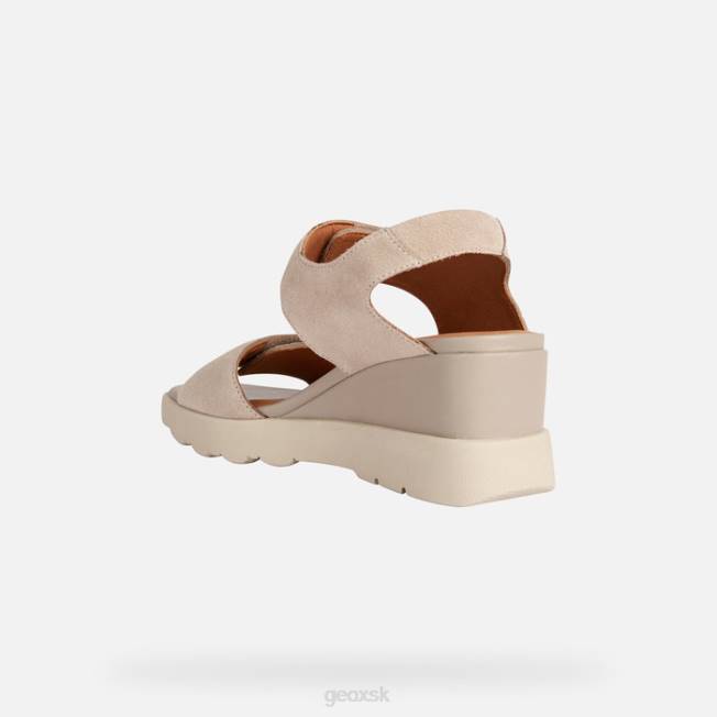 8ZHJ70 piesku Geox spherica ec6 žena