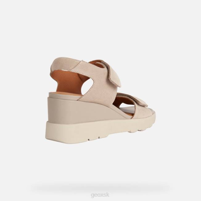 8ZHJ70 piesku Geox spherica ec6 žena