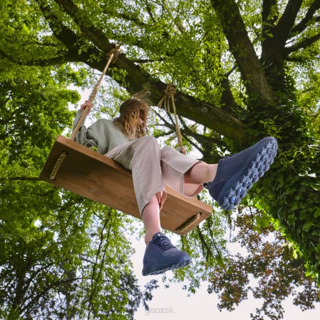 8ZHJ153 tmavé džínsy Geox sférická žena