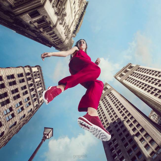 8ZHJ1691 tmavo červená Geox žena spherica actif