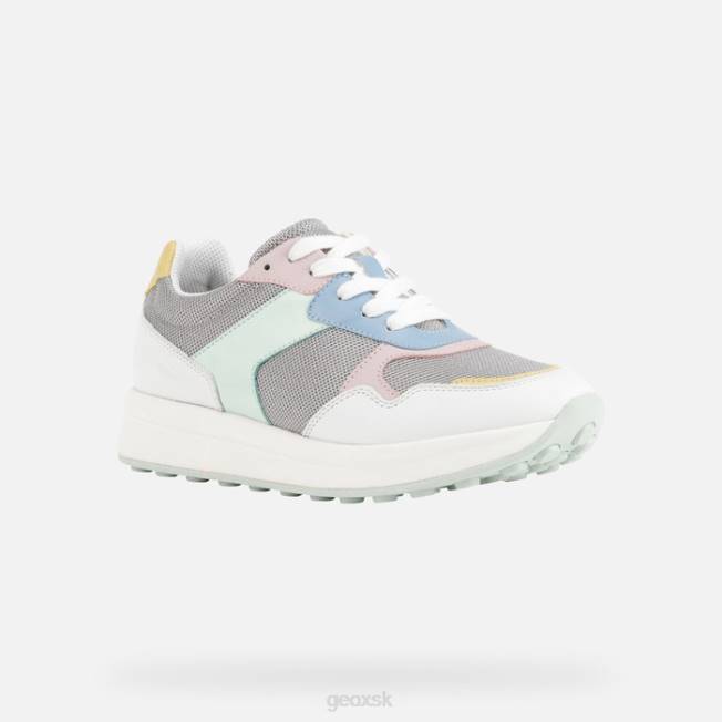 8ZHJ348 svetlo šedá/biela Geox runntix žena