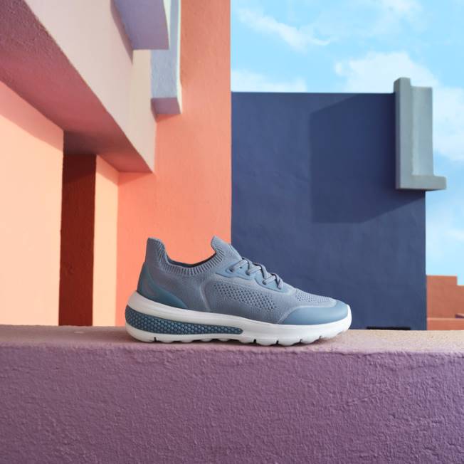 8ZHJ41 svetlá obloha Geox žena spherica actif