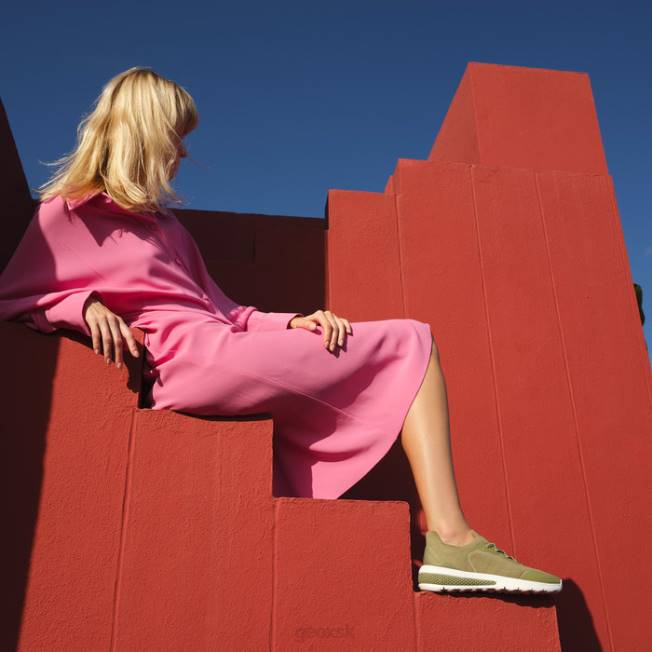 8ZHJ43 pistácie Geox žena spherica actif