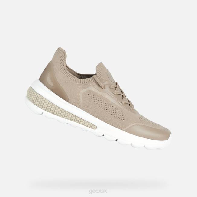 8ZHJ44 piesku Geox žena spherica actif