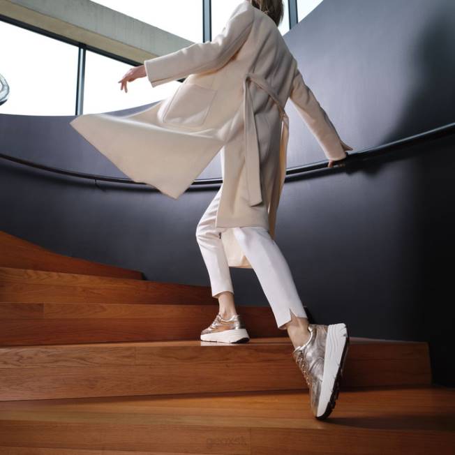 8ZHJ539 šampanské Geox diamantová žena