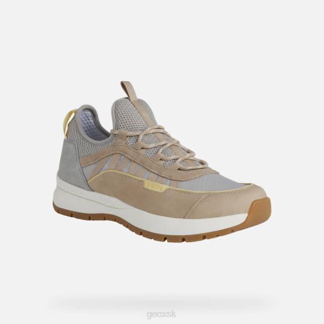 8ZHJ580 svetlo šedá Geox braies žena