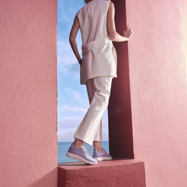 8ZHJ67 svetlo fialová Geox sférická žena