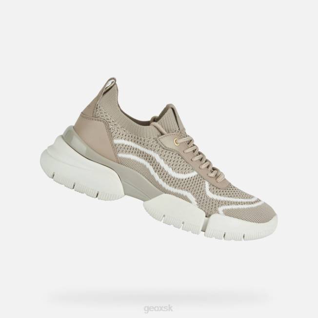 8ZHJ79 svetlo šedohnedé Geox adaptátor so ženou